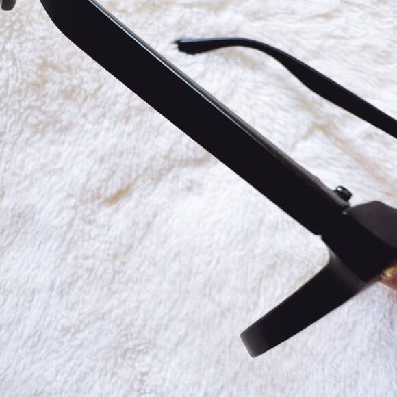 Maura Black W/ Green Lenses Oversized Oval Horn Rims Sunglasses - Picture 4 of 11